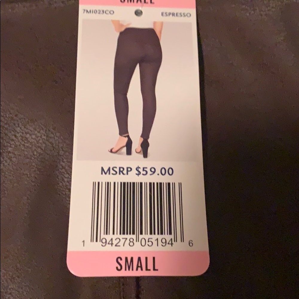 ULTRA HIGH RISE SCULPTING LEGGING - Picture 5 of 5